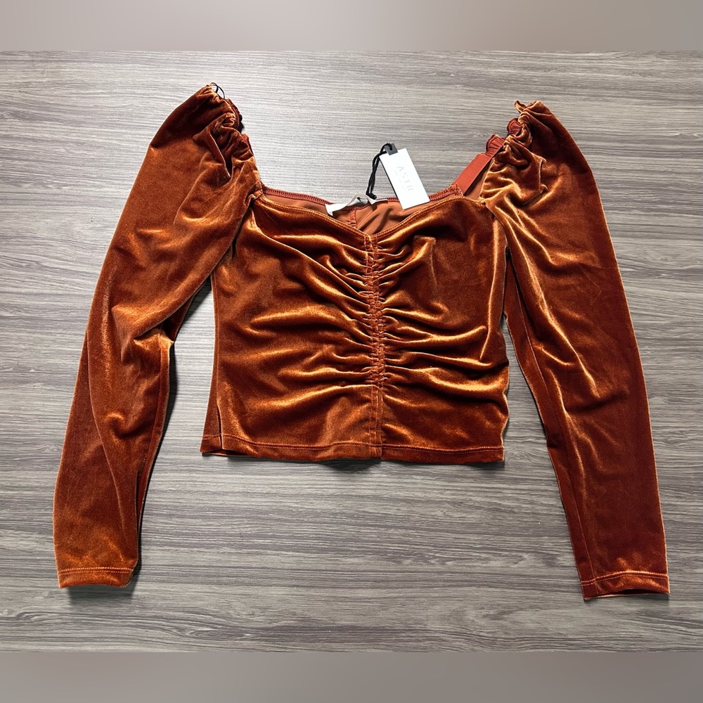 ASTR Vanya Rust Orange Velvet Ruched Long Sleeve Top Size Small NWT